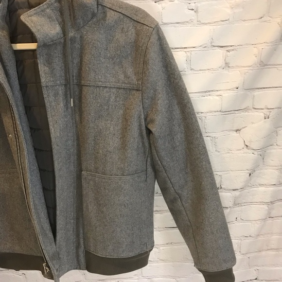 Men’s Heather Grey Wool Blend GAP Winter Coat with Lined Hood size SMALL - Picture 6 of 8